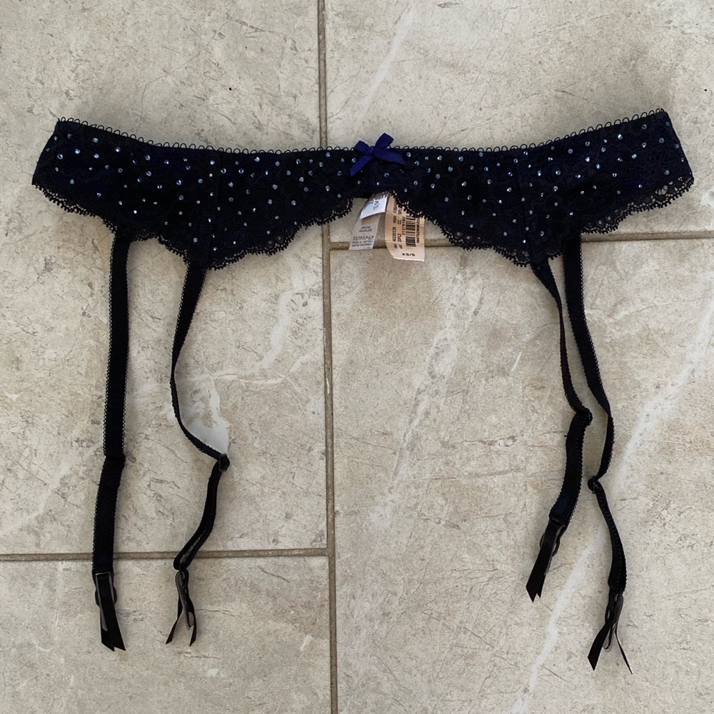 Victoria’s Secret NWT Black Lace & Blue Garter Belt